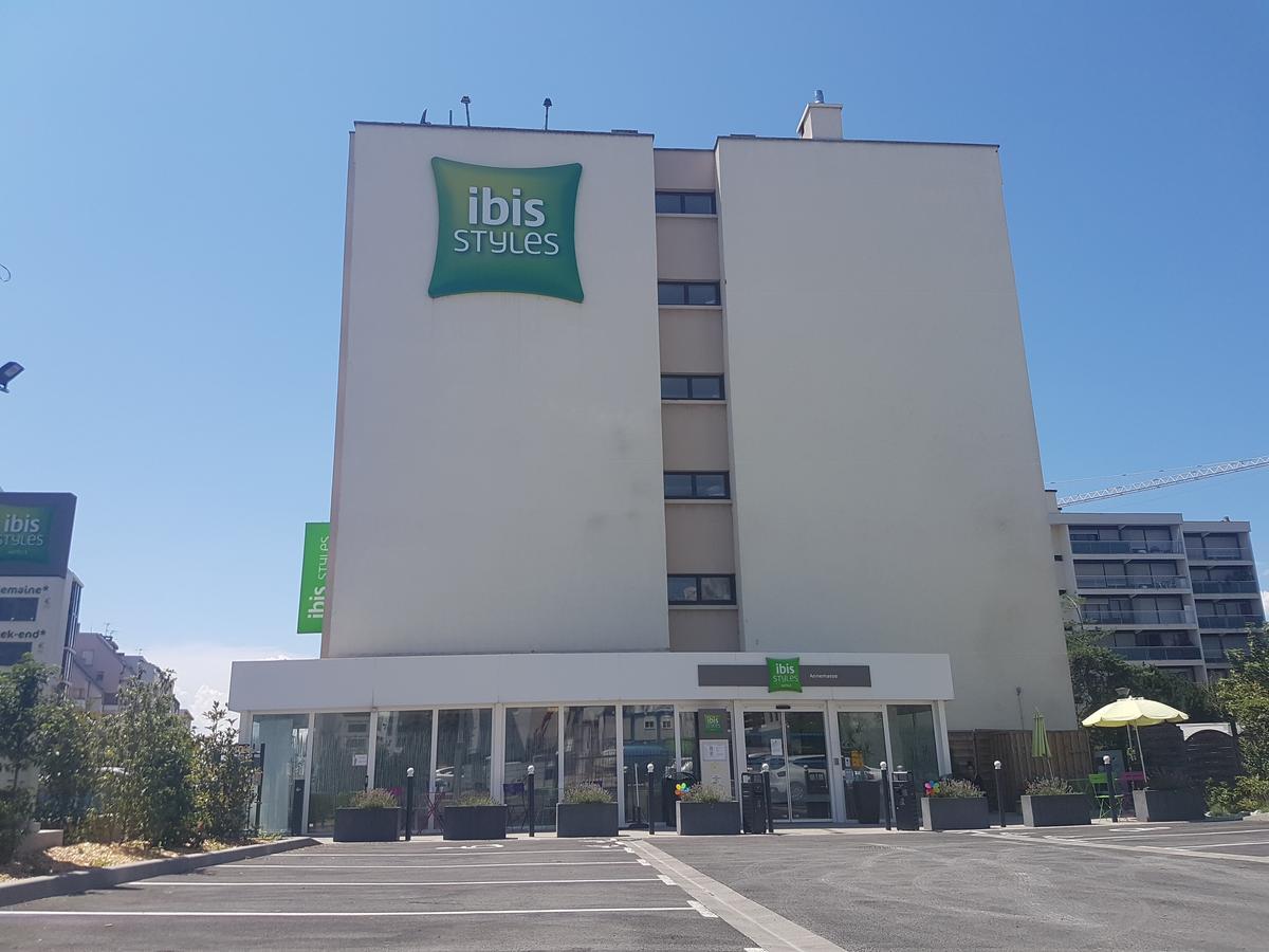 Готель Ibis Styles Annemasse Geneve Амбії Екстер'єр фото